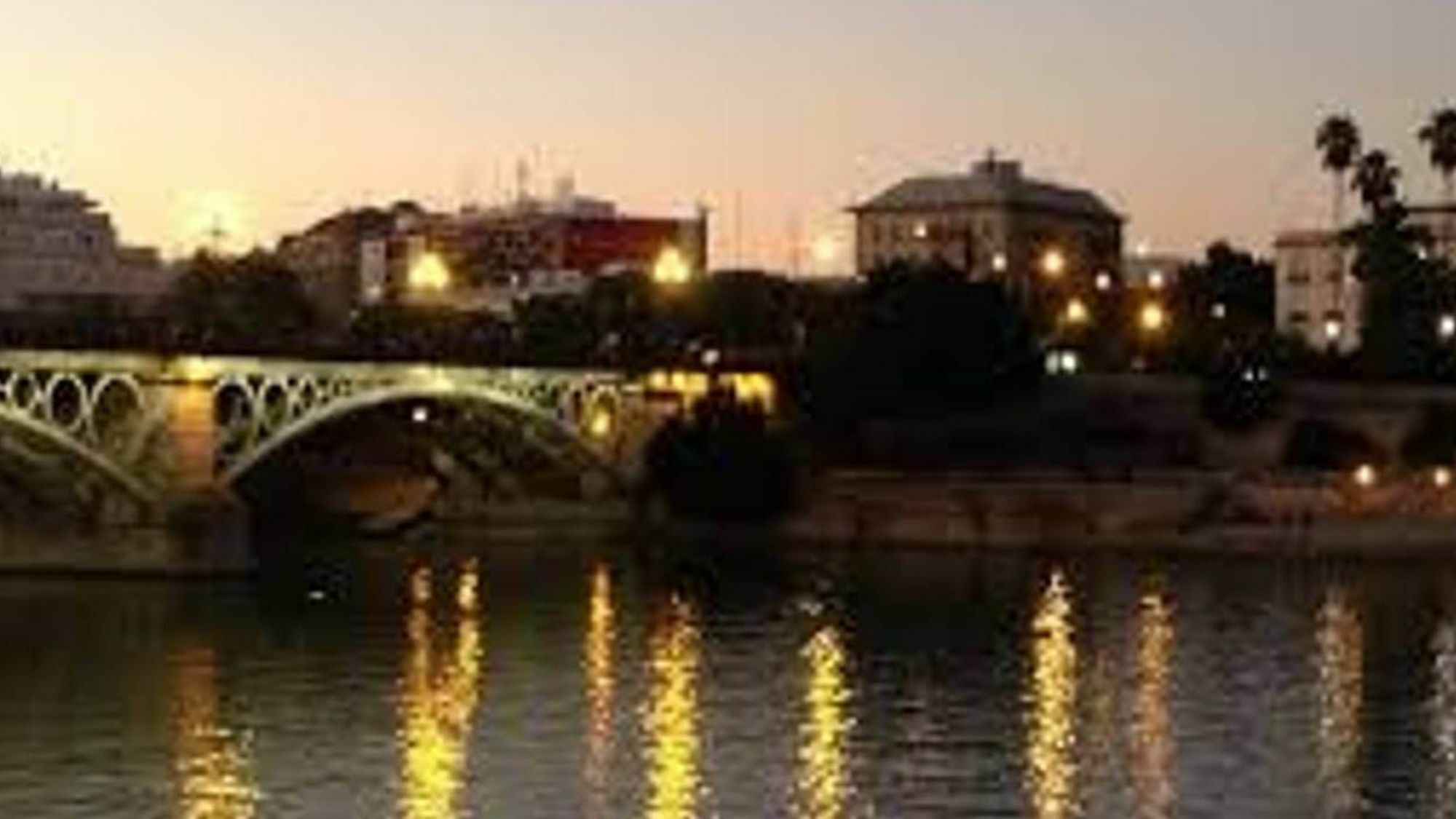 Apartamento Carlos Canal Sevilla Buitenkant foto